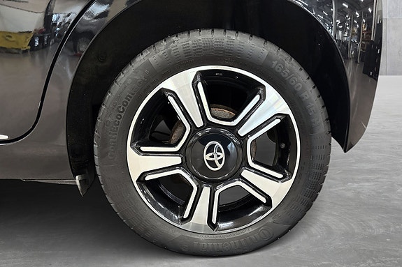 Toyota Aygo 18 of 30