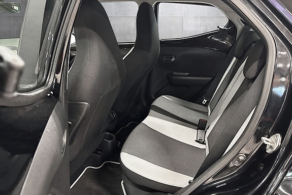 Toyota Aygo 16 of 30