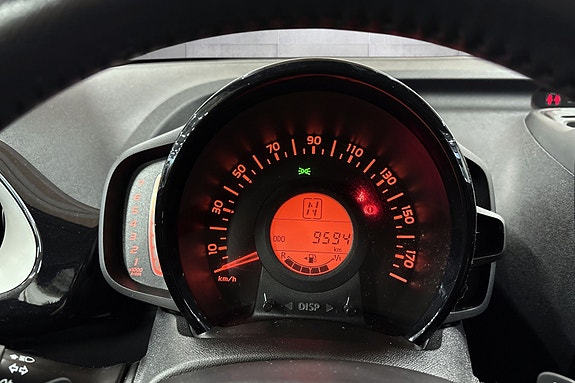 Toyota Aygo 12 of 30
