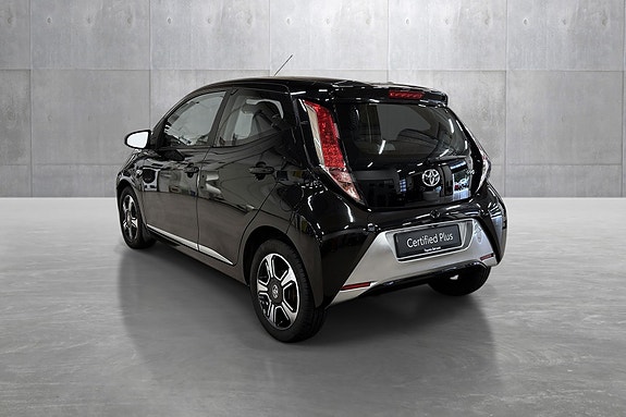 Toyota Aygo 3 of 30
