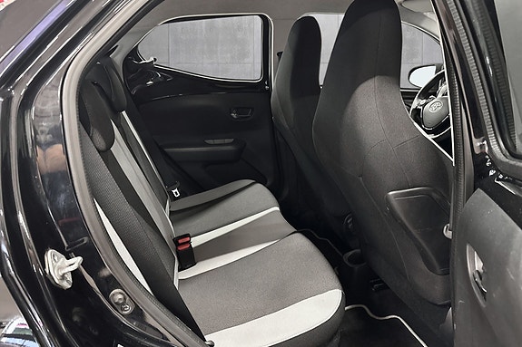 Toyota Aygo 15 of 30