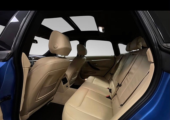 BMW 328i 12 of 30