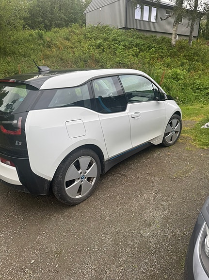 BMW i3 3 of 7