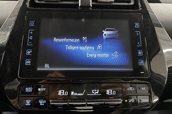 Toyota Prius Plug-in Hybrid 27 of 30