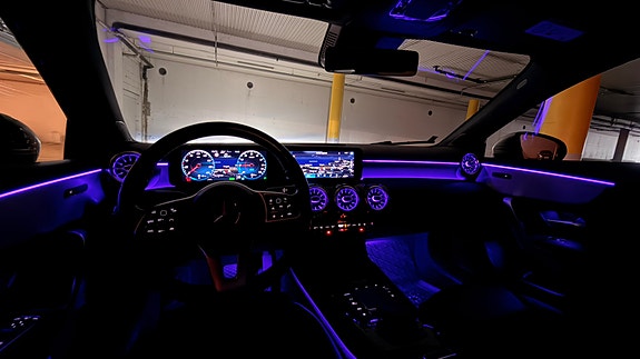 Mercedes-Benz A250 e 12 of 30