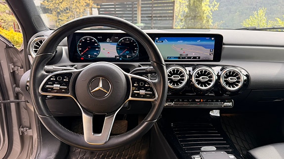 Mercedes-Benz A250 e 20 of 30