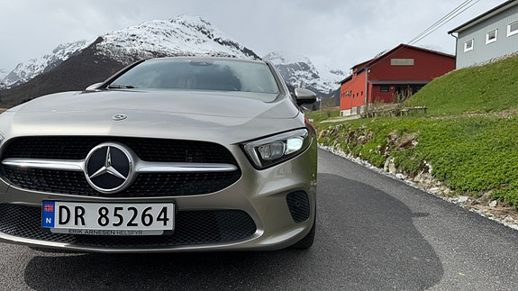 Mercedes-Benz A250 e 9 of 30