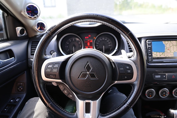 Mitsubishi Lancer 11 of 24