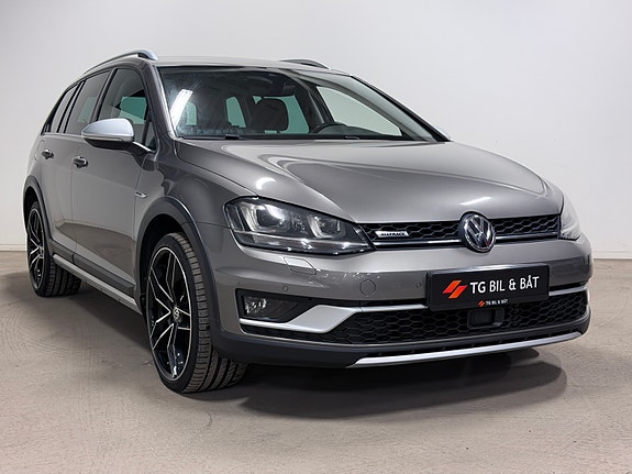 Volkswagen Golf Alltrack 2 of 30