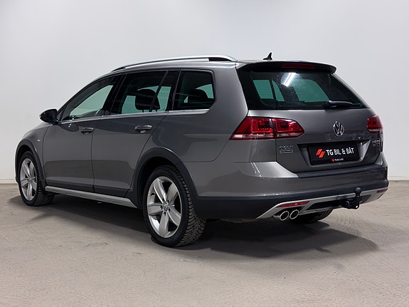 Volkswagen Golf Alltrack 8 of 30