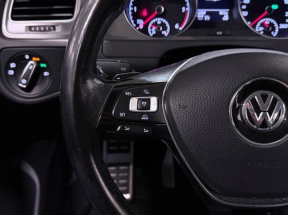 Volkswagen Golf Alltrack 19 of 30