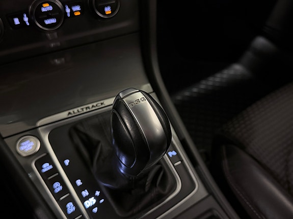 Volkswagen Golf Alltrack 24 of 30