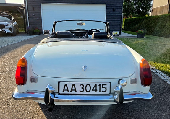 MG MGB 3 of 7