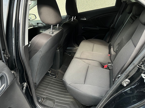 Honda Civic 17 of 28