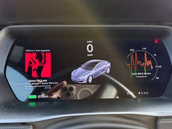 Tesla Model S 15 of 16