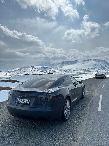 Tesla Model S 16 of 16