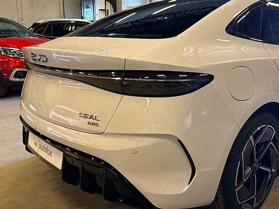 BYD Seal 8 of 30