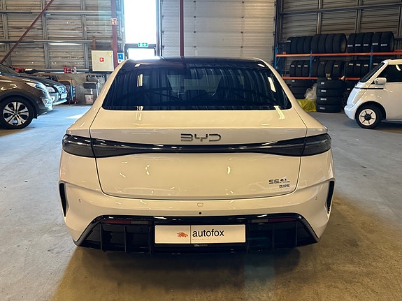 BYD Seal 9 of 30