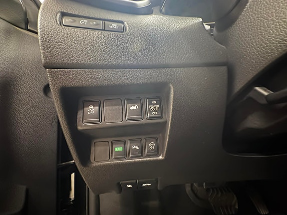 Nissan X-Trail 28 of 30