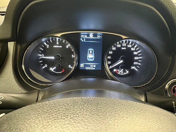 Nissan X-Trail 19 of 30