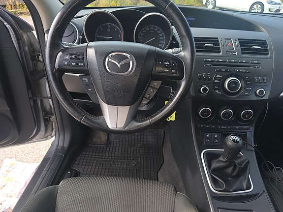 Mazda 3 23 of 30