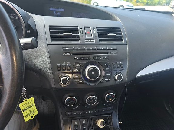 Mazda 3 29 of 30