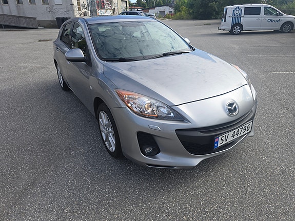 Mazda 3 2 of 30