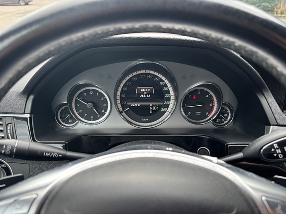 Mercedes-Benz E220 d 17 of 28