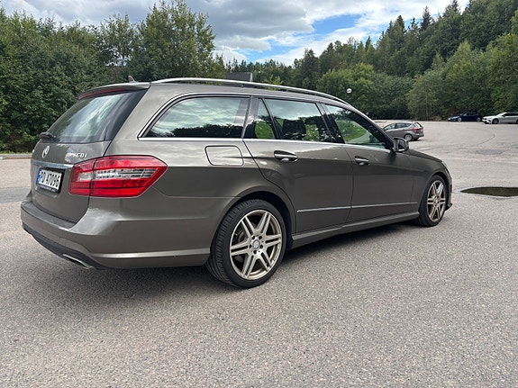 Mercedes-Benz E220 d 8 of 28