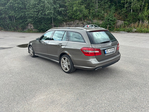 Mercedes-Benz E220 d 4 of 28