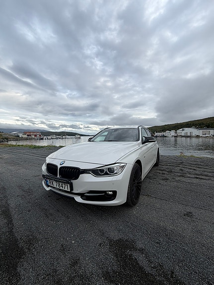 BMW 328i 4 of 28
