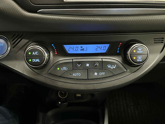 Toyota Yaris 26 of 30
