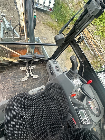 Bobcat E20z 13 of 24