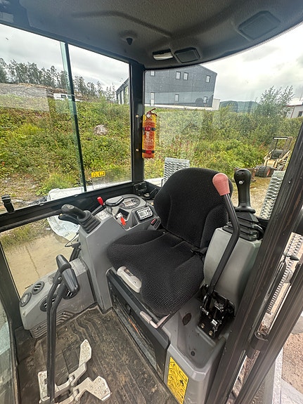 Bobcat E20z 15 of 24