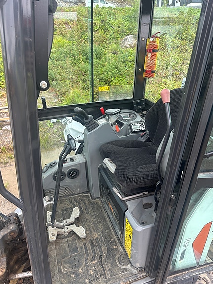 Bobcat E20z 11 of 24
