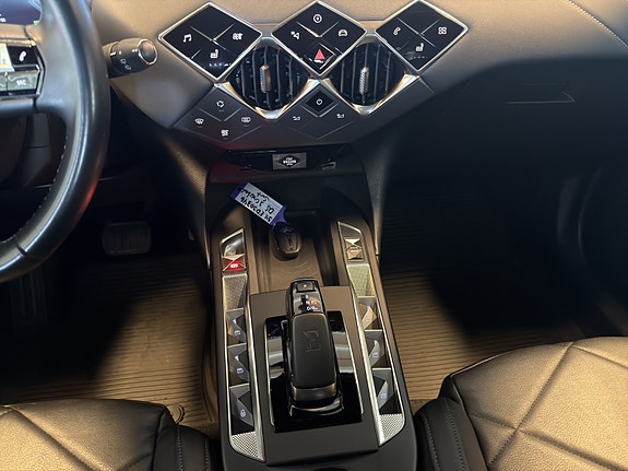 DS 3 Crossback 19 of 24