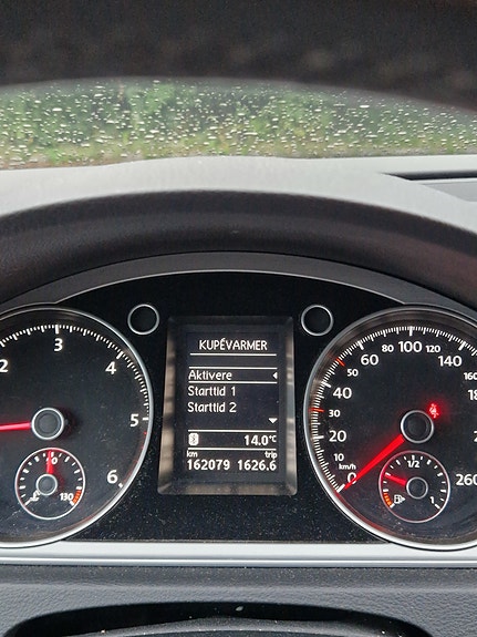 Volkswagen Passat 25 of 28