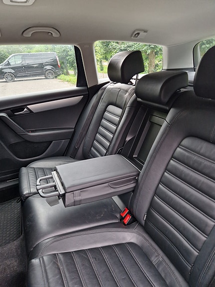 Volkswagen Passat 16 of 28