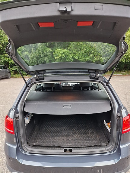 Volkswagen Passat 19 of 28