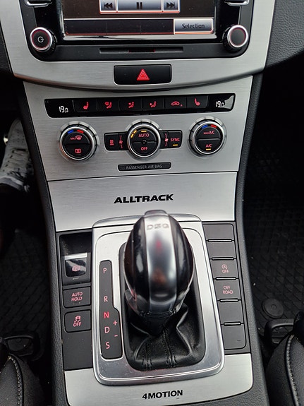 Volkswagen Passat 28 of 28