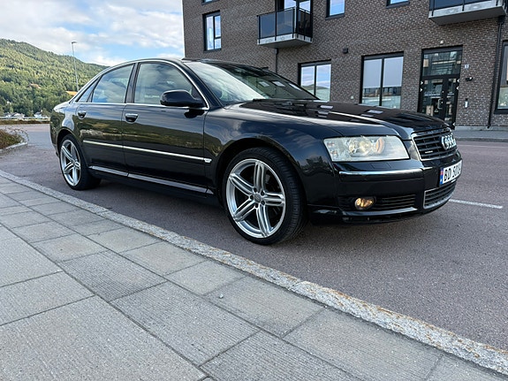 Audi A8 6 of 26