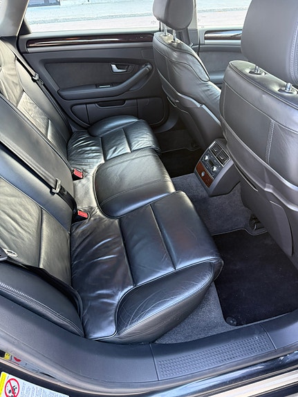 Audi A8 22 of 26