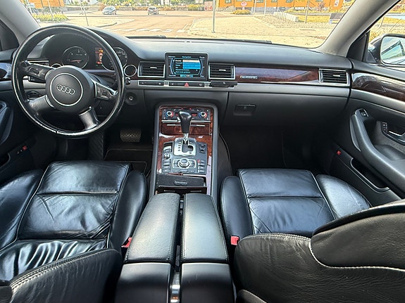 Audi A8 12 of 26
