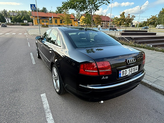 Audi A8 8 of 26