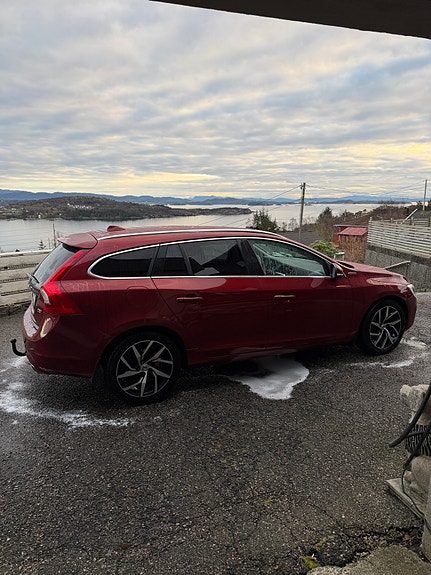 Volvo V60 9 of 23