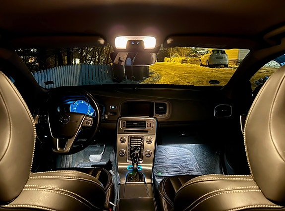 Volvo V60 14 of 23