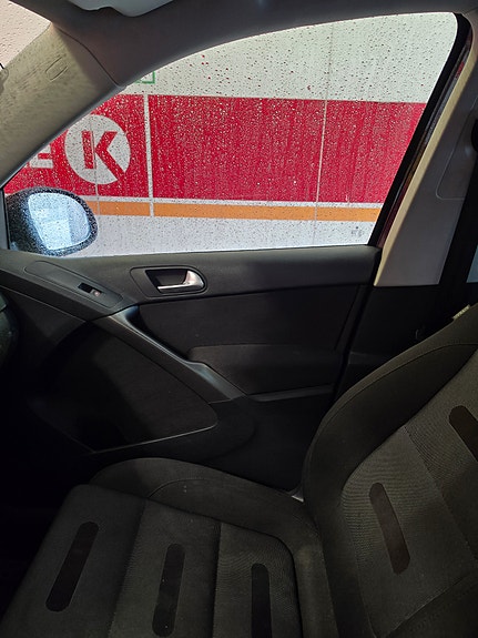 Volkswagen Tiguan 7 of 16