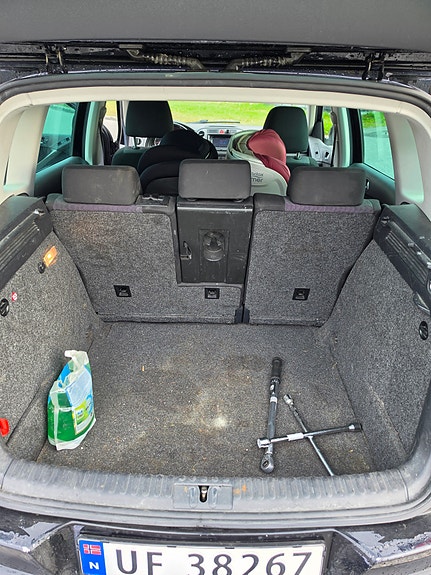 Volkswagen Tiguan 14 of 16