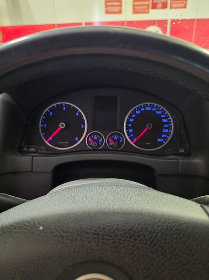 Volkswagen Tiguan 4 of 16
