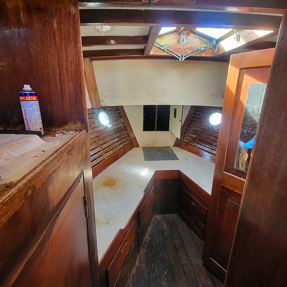 Hiptimco 42 Trawler 10 of 13